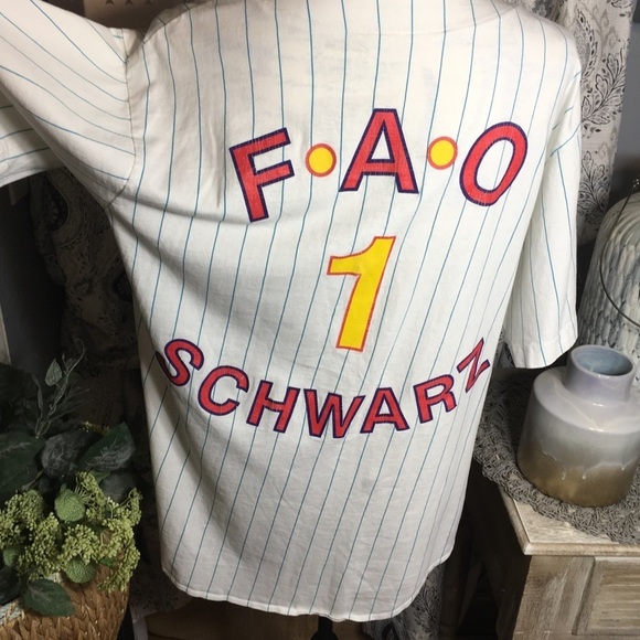 Vintage FAO SCHWARZ team FAO Schwarz pin striped baseball jersey inspired shirt. - Picture 6 of 10